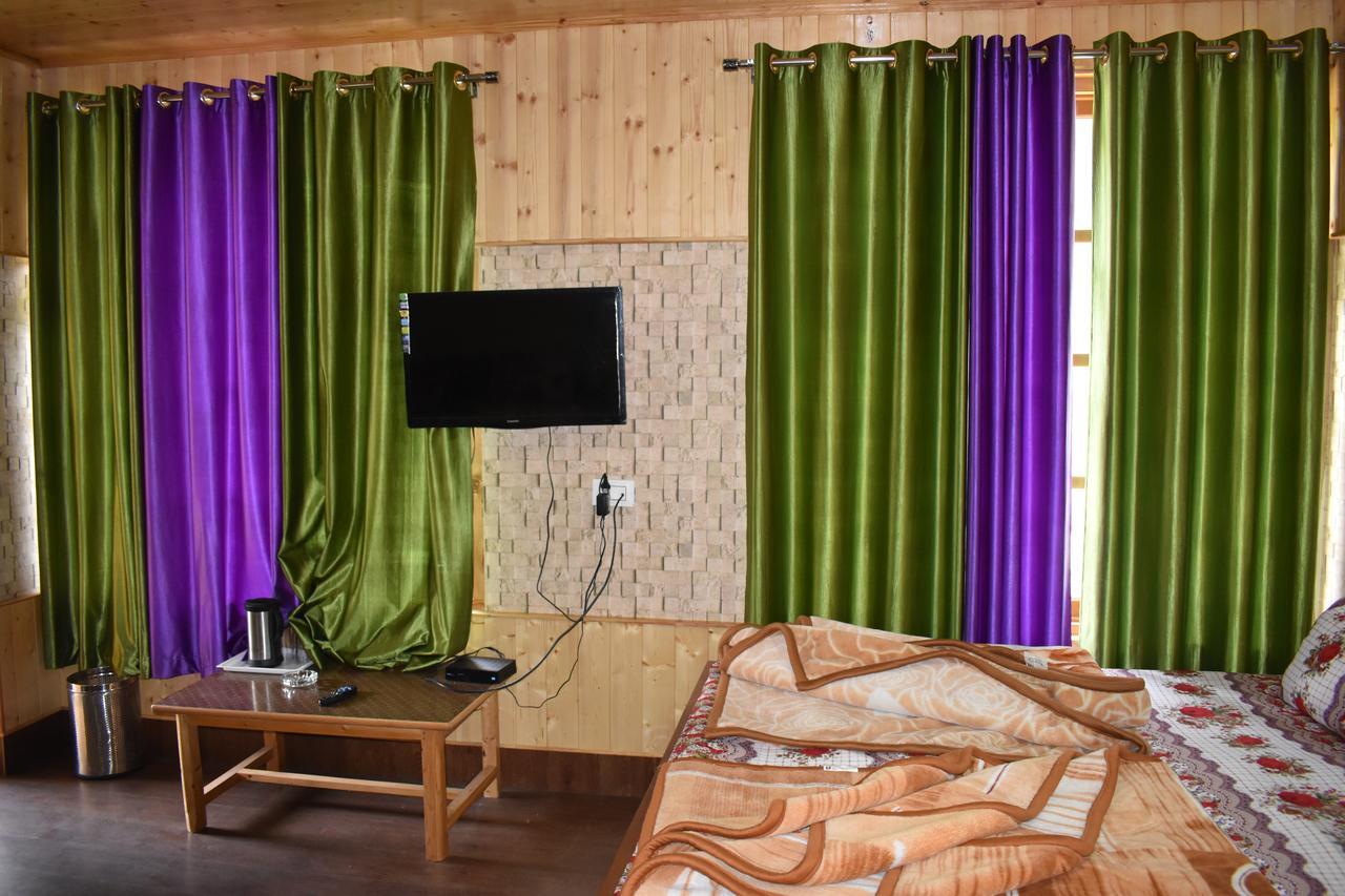 White House Kasol Bagian luar foto