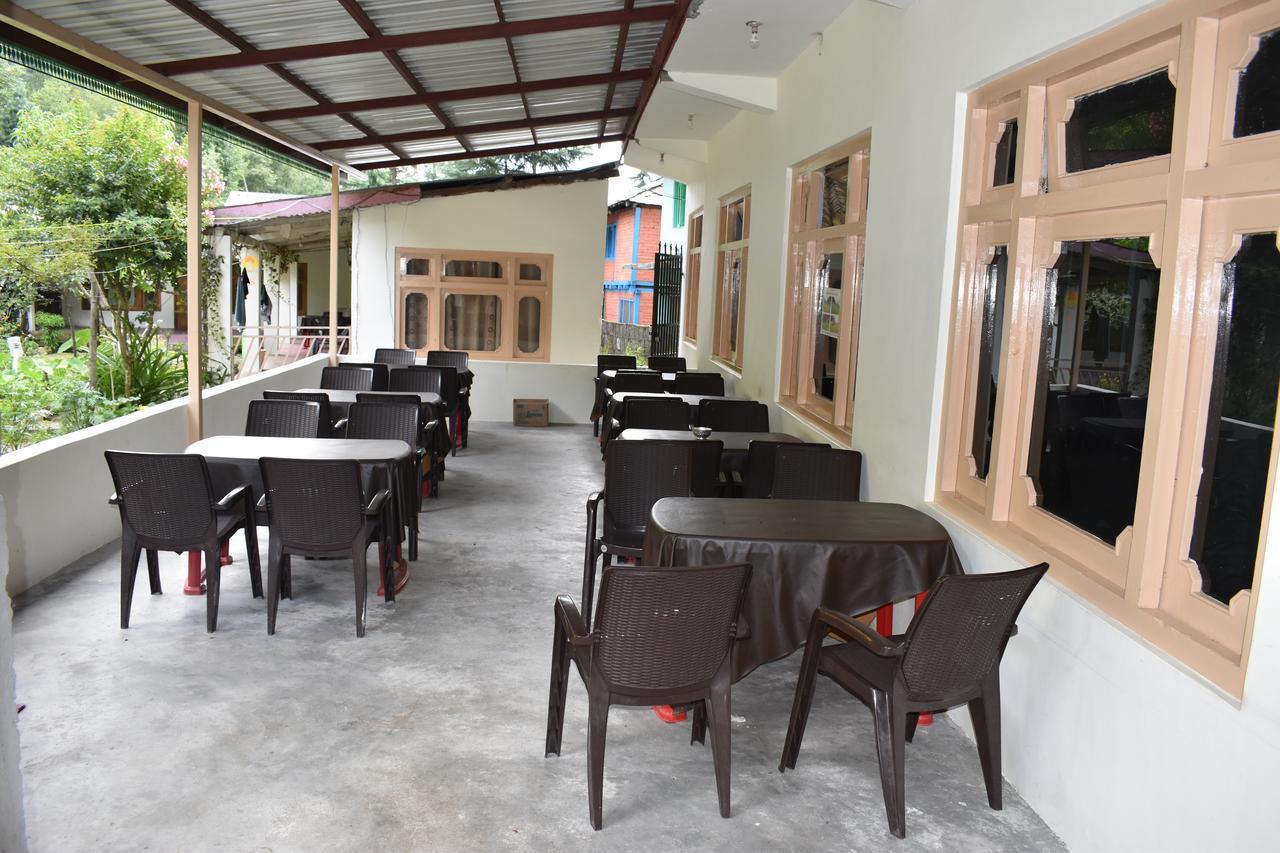 White House Kasol Bagian luar foto