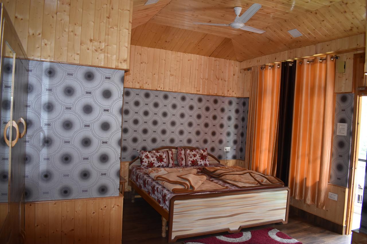 White House Kasol Bagian luar foto